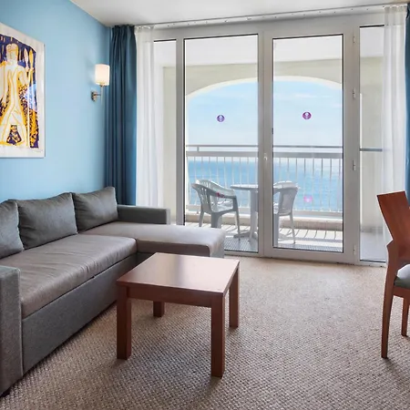 Sol Luna Bay 4*
