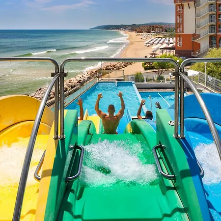 Sol Luna Bay 4*